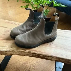 Blundstones #1469 in the Steel Gray color way Lined Steel Grey by Blundstone at Walking On A Cloud  main image 2